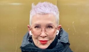Senior-Friendly Hairstyling Calgary